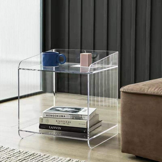 طاولة جانبية بتصميم شفاف مميز
